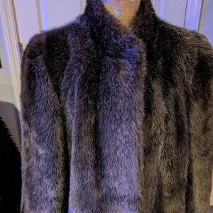 VTG unbranded brn/gry women's short faux fur coat, satin lined, size med/lrg